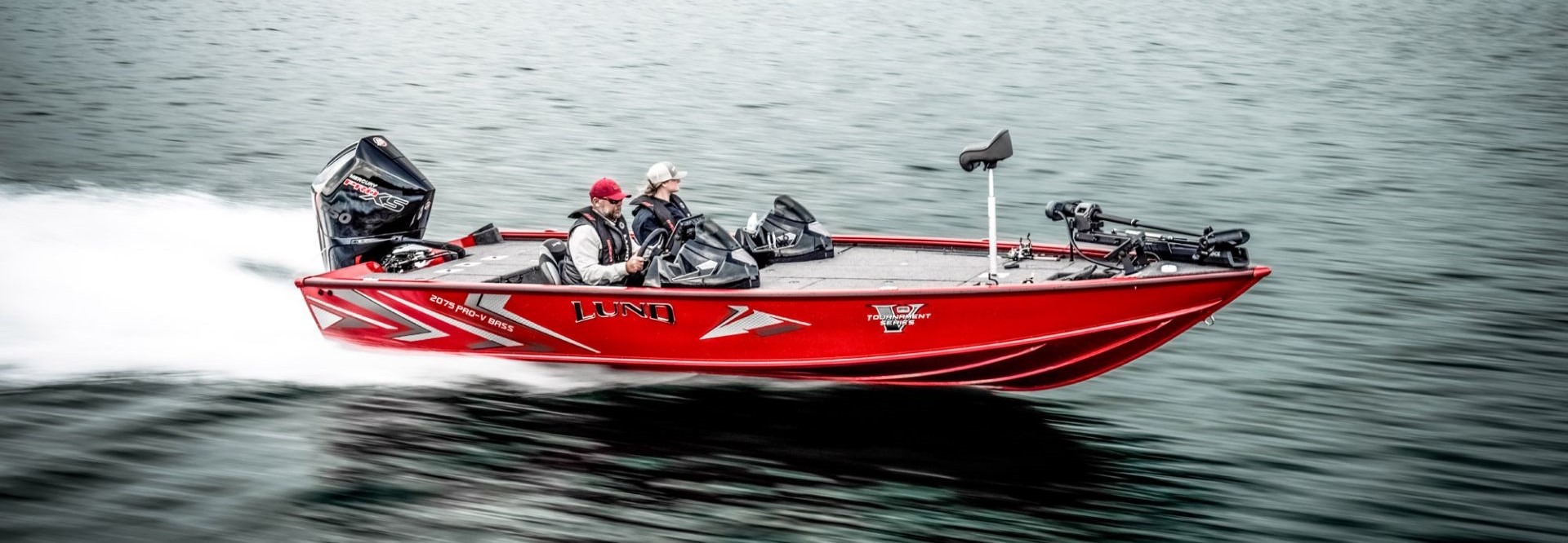 Boat maintenance and repair services at Fish and Ski Marine dealership