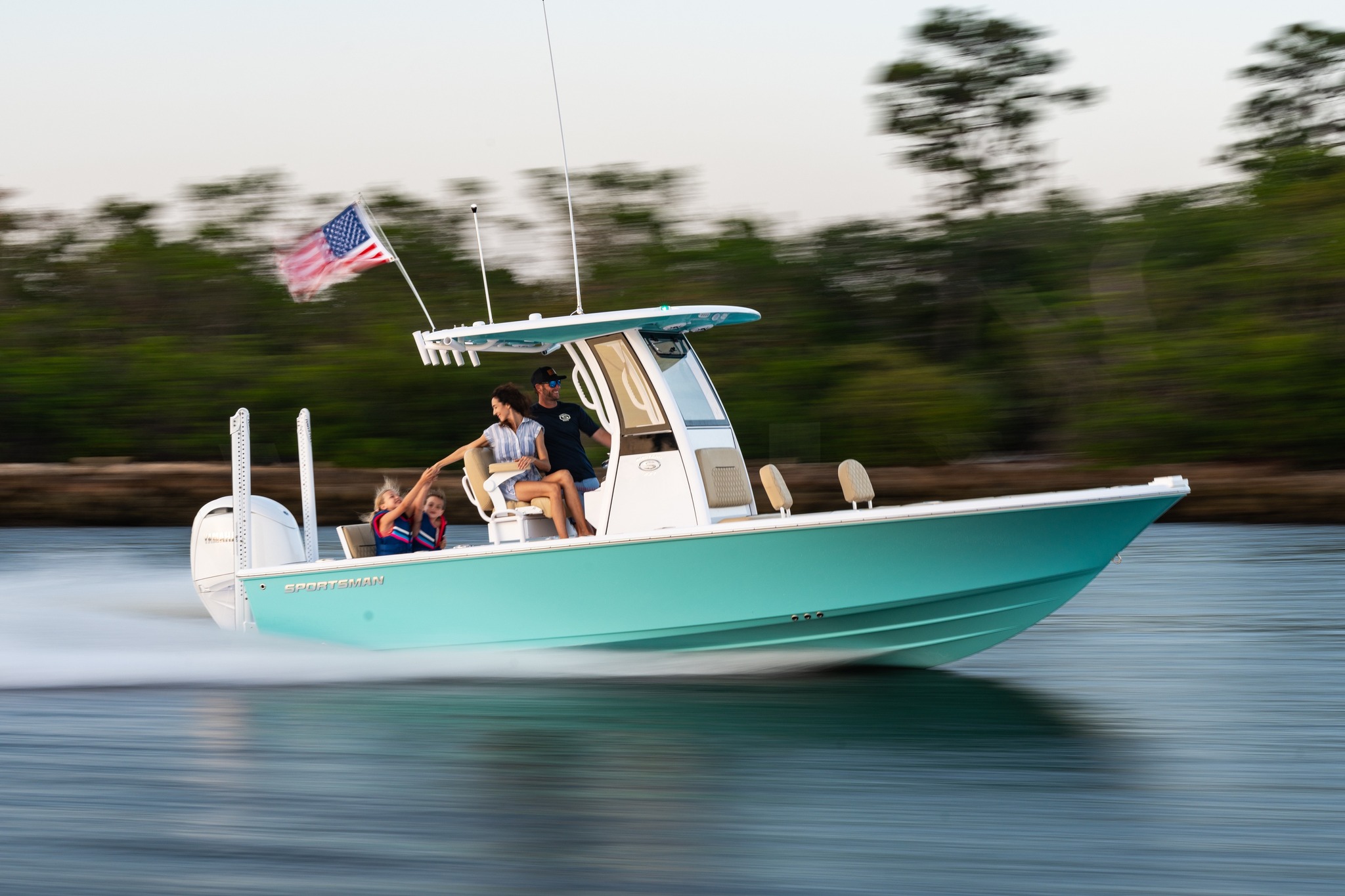 Sportsman center console boat on a Texas lake from Fish and Ski Marine